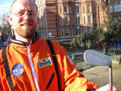 Tim_wright_-_golf_on_the_moon_