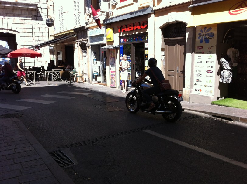 Antibes street scene - Paul Conneally