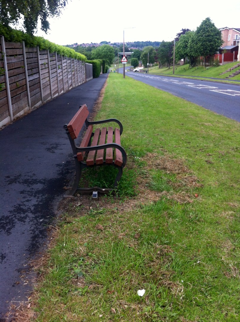 Photograph of an Empty Bench Dronfield Woodhouse UK - street photography - Paul Conneally 2017